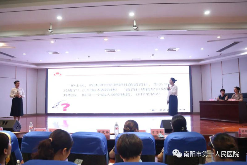 呼吸重癥科賈偉偉、腎病內(nèi)科周玉瓊.jpg